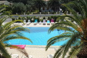 Captain's Studios & Apartments