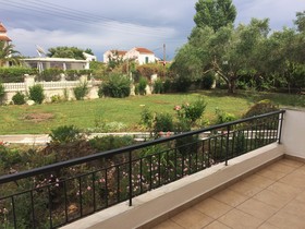 Captain's Studios & Apartments