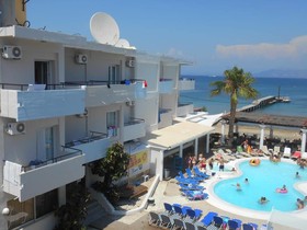 Quayside Village Hotel