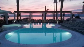 Quayside Village Hotel