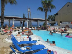 Quayside Village Hotel