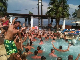 Quayside Village Hotel