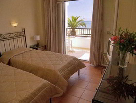 Cavomarina Beach Hotel