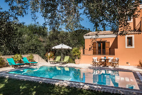 Mastrogiannis Villa Levanta
