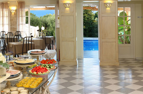 Nefeli Hotel