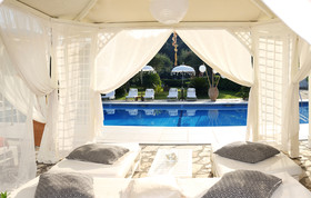 Nefeli Hotel