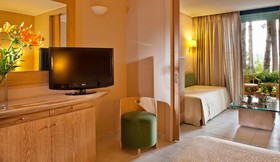 Kontokali Bay Resort & Spa