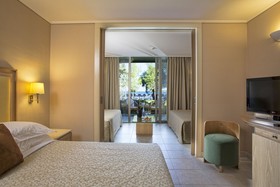 Kontokali Bay Resort & Spa