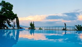 Kontokali Bay Resort & Spa