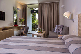 Kontokali Bay Resort & Spa