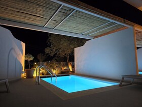 Loadstar Rooms & Suites