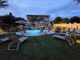 Loadstar Rooms & Suites