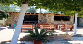 Anemomylos Lefkimmi Luxus Suites Hotel