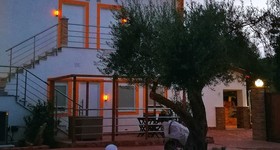 Anemomylos Lefkimmi Luxus Suites Hotel