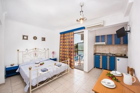 Aquarius Beach Eco-Hotel