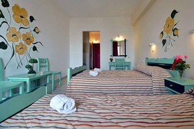 CNic Gemini Hotel