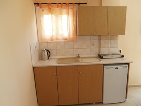 River Studios & Apartments