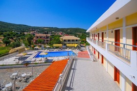 Hotel Prassino Nissi