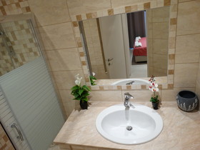 Makis Louvlis Apartments & Studios