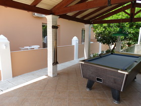 Makis Louvlis Apartments & Studios