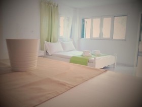 Rossi's Studios and Apartments