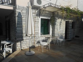 Aphrodite Apartments