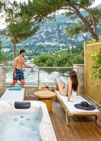 Akrotiri Beach Resort Hotel