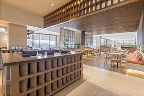 Akrotiri Beach Resort Hotel