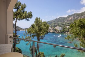 Akrotiri Beach Resort Hotel