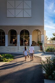 Akrotiri Beach Resort Hotel