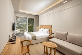 Akrotiri Beach Resort Hotel