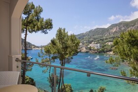 Akrotiri Beach Resort Hotel