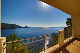 Akrotiri Beach Resort Hotel