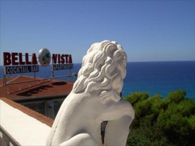 Bella Vista Apartments