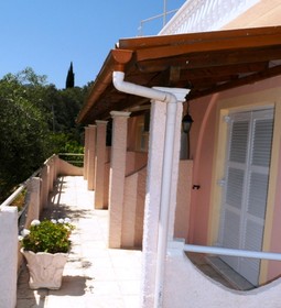 Apostolos & Eleni Family Apartments