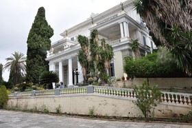 Apostolos & Eleni Family Apartments