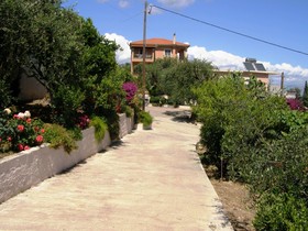 Apostolos & Eleni Family Apartments