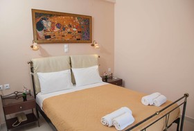 Brentanos Apartments