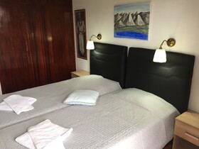 Alexander Apartments