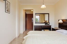 Aphrodite Hotel by Konnect