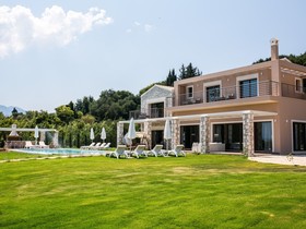 Luxury Villa Hera