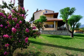 Grand Villa Roubana