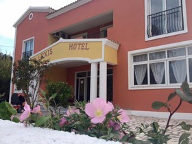 Alexis Pool Apartments