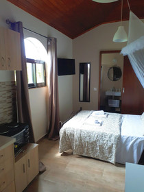 Antzela Apartments