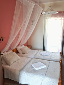 Antzela Apartments