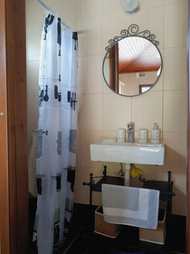Antzela Apartments