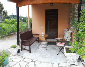 Antzela Apartments