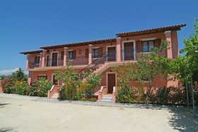 Chrysanthy Apartments