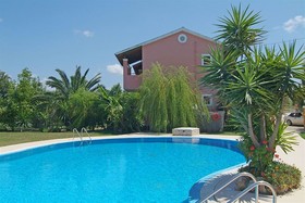 Chrysanthy Apartments