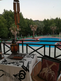Damia Hotel & Apartments